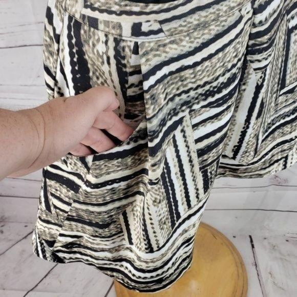 A.n.a Geometrical Print Full Petite Large boho skirt - Picture 4 of 7